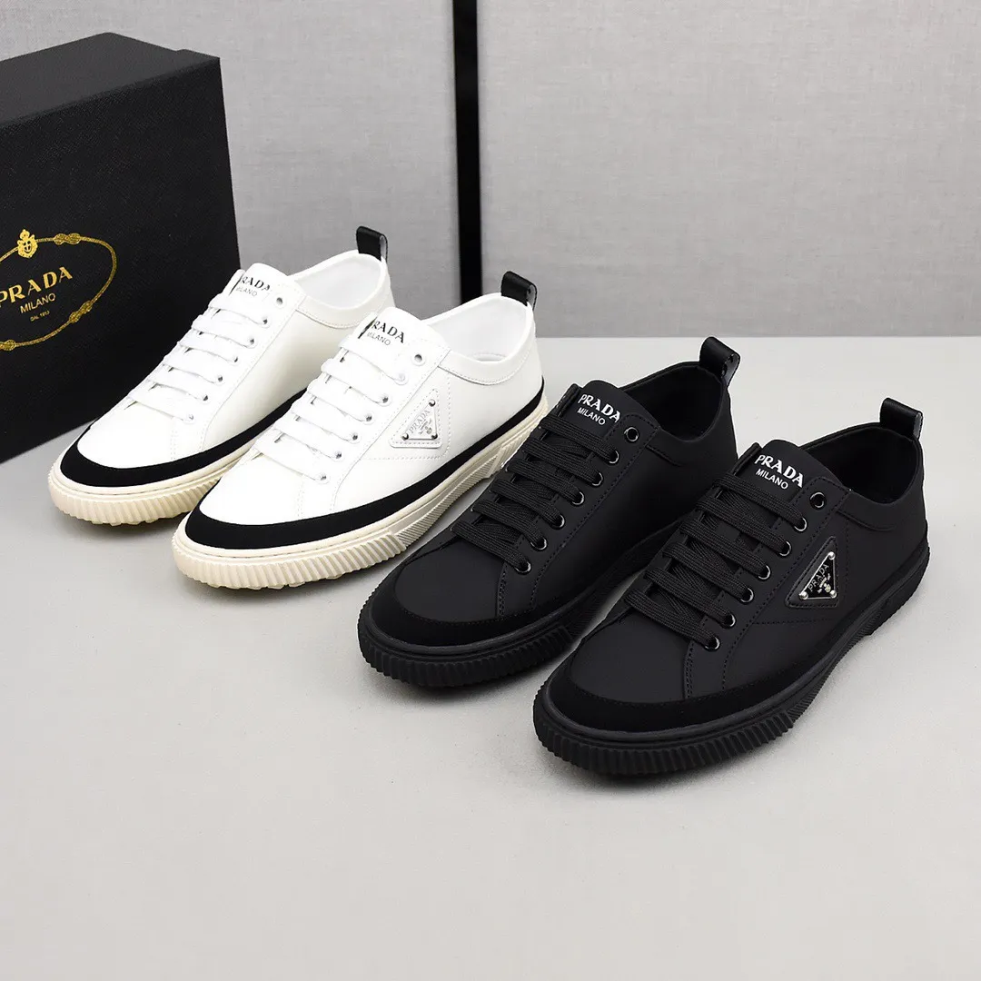 【PRADA】Men's shoes 💰400💰. Detonate the whole place! An international brand that is constantly innovating. This men's casual shoe is the original version. It is made of cowhide leather at a ratio of one to one at the store. It has leather feet and rubber non-slip outsole. It is breathable and comfortable. Quality speaks for itself. 👄38-44
